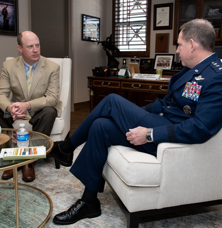 Lieutenant General Hecker speaks with Alabama Lieutenant Governor Ainsworth. Source: US Air Force.