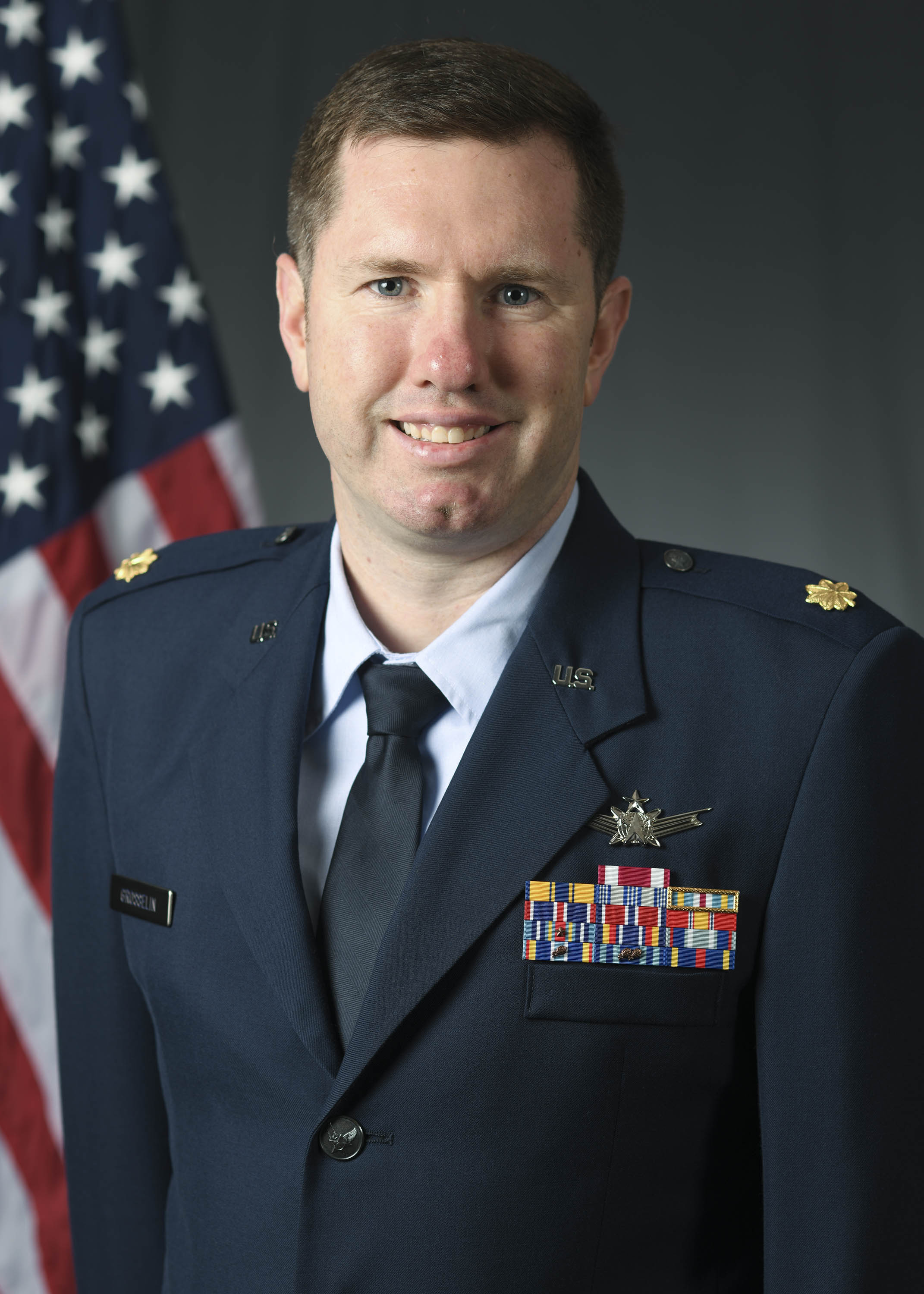 Photo of Maj Kenneth Grosselin, USAF in service dress