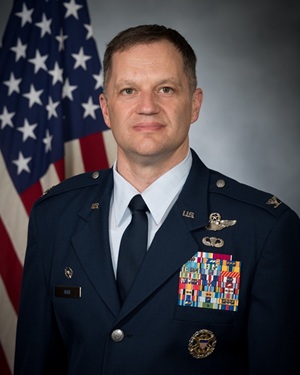 Col Steven Ayre
